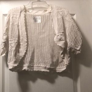 White shoulder coverup